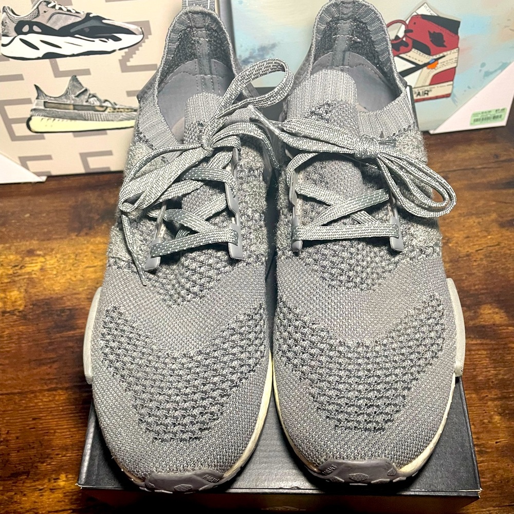 ADIDAS NMD R1 - Picture 2 of 5
